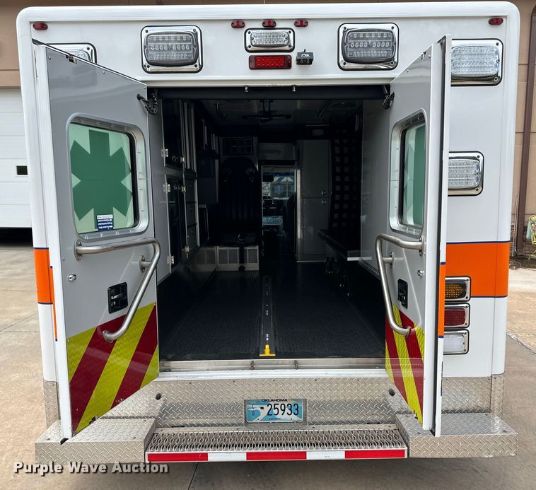 image for item OL9593 2017 Ford E450 ambulance