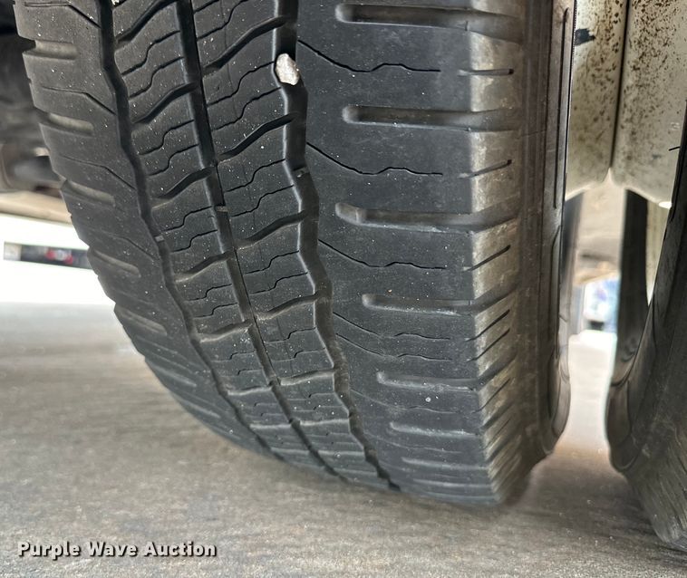 image for item OL9593 2017 Ford E450 ambulance