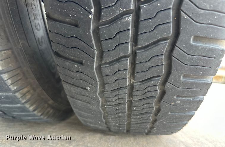 image for item OL9593 2017 Ford E450 ambulance