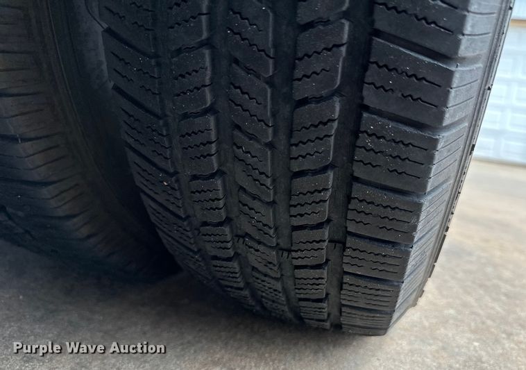 image for item OL9593 2017 Ford E450 ambulance