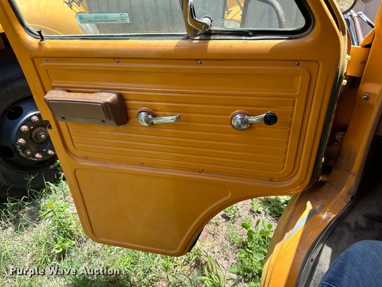 image for item OL9598 1989 GMC Vandura G3500 school bus