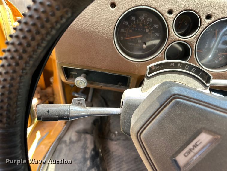 image for item OL9598 1989 GMC Vandura G3500 school bus