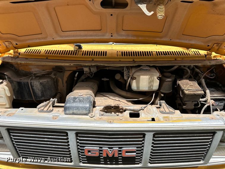 image for item OL9598 1989 GMC Vandura G3500 school bus