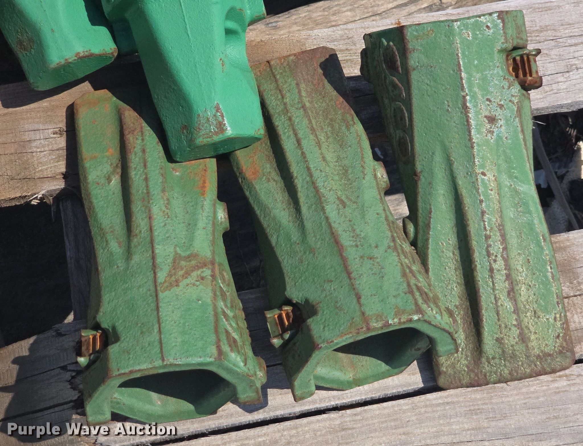 Esco parts in Topeka, KS | Item EK6083 for sale | Purple Wave