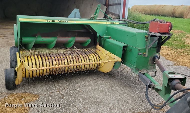 image for item DG0650 John Deere 348 small square baler
