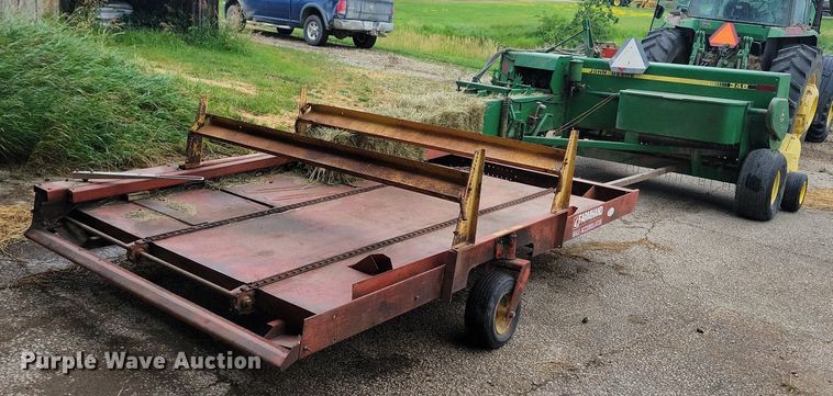 image for item DG0650 John Deere 348 small square baler