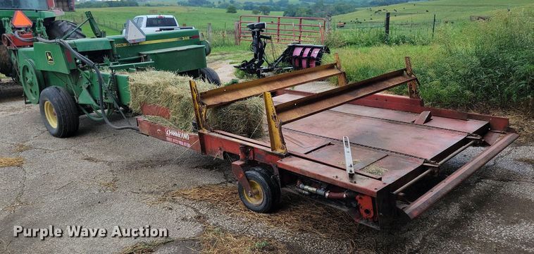 image for item DG0650 John Deere 348 small square baler