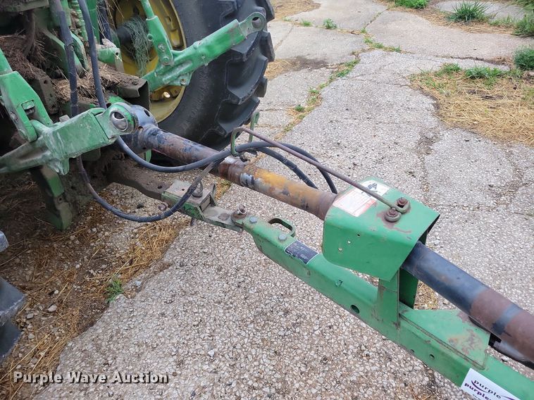 image for item DG0650 John Deere 348 small square baler