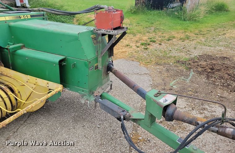 image for item DG0650 John Deere 348 small square baler