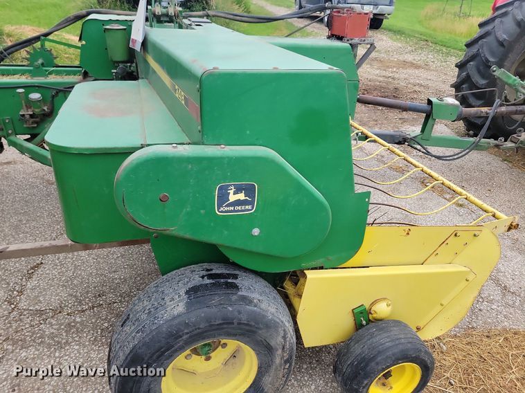 image for item DG0650 John Deere 348 small square baler