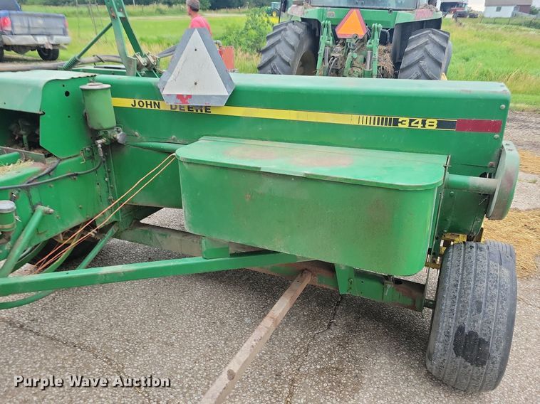 image for item DG0650 John Deere 348 small square baler