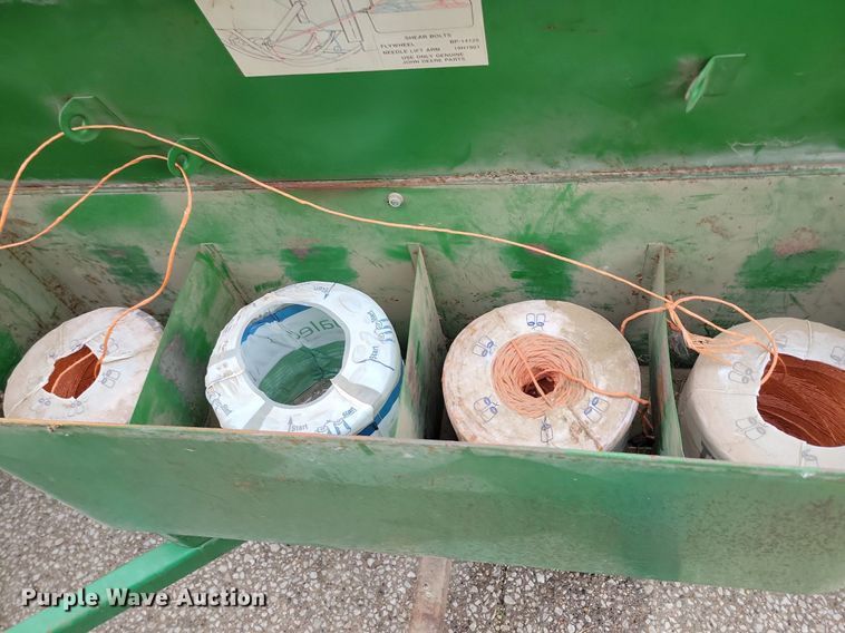 image for item DG0650 John Deere 348 small square baler