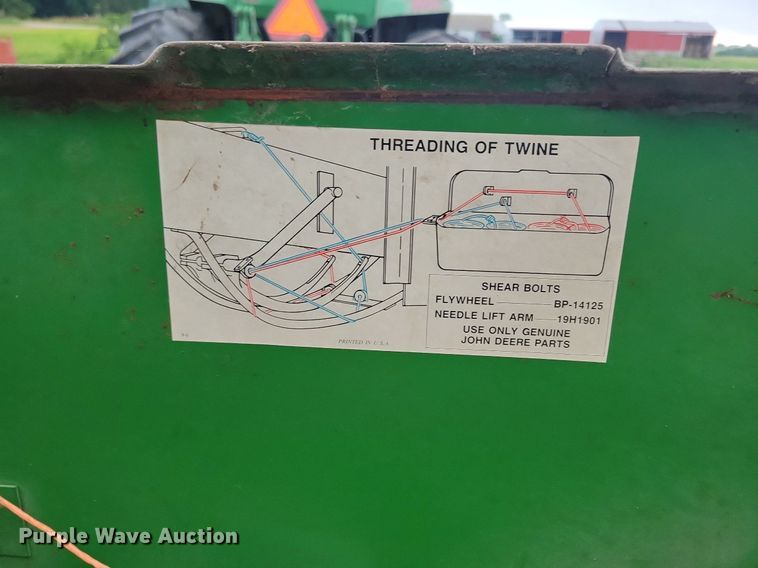 image for item DG0650 John Deere 348 small square baler