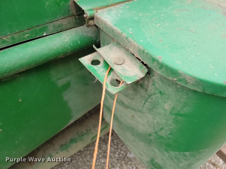 image for item DG0650 John Deere 348 small square baler