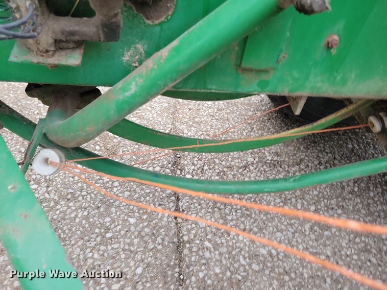 image for item DG0650 John Deere 348 small square baler