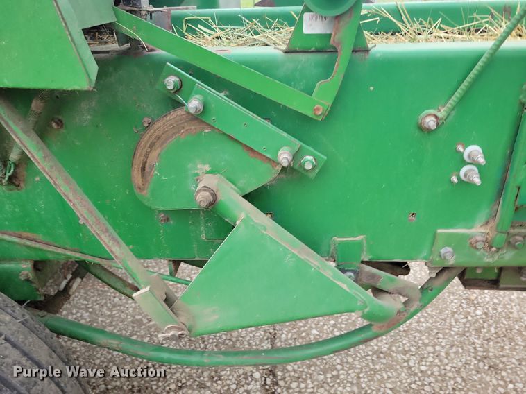 image for item DG0650 John Deere 348 small square baler