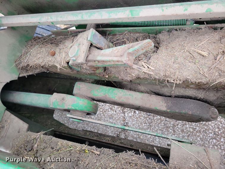 image for item DG0650 John Deere 348 small square baler