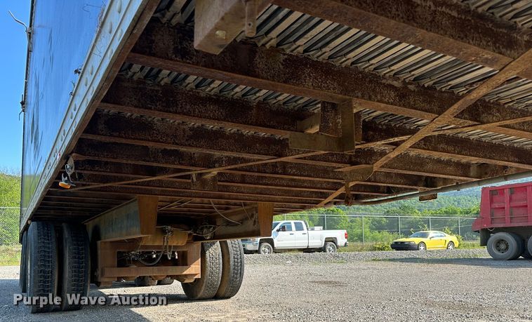 image for item DI0418 1993 Wilkins walking floor trailer