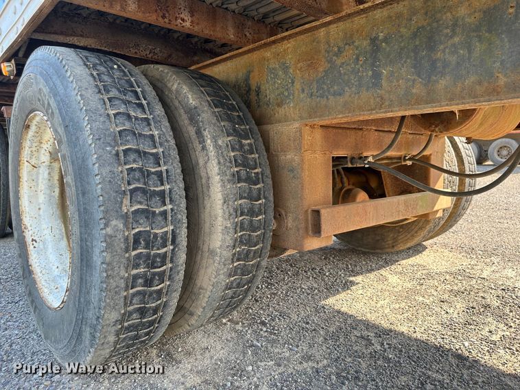 image for item DI0418 1993 Wilkins walking floor trailer