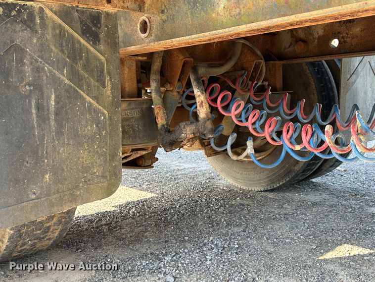 image for item DI0418 1993 Wilkins walking floor trailer