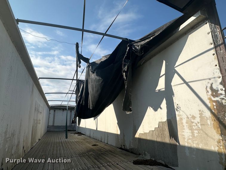 image for item DI0418 1993 Wilkins walking floor trailer