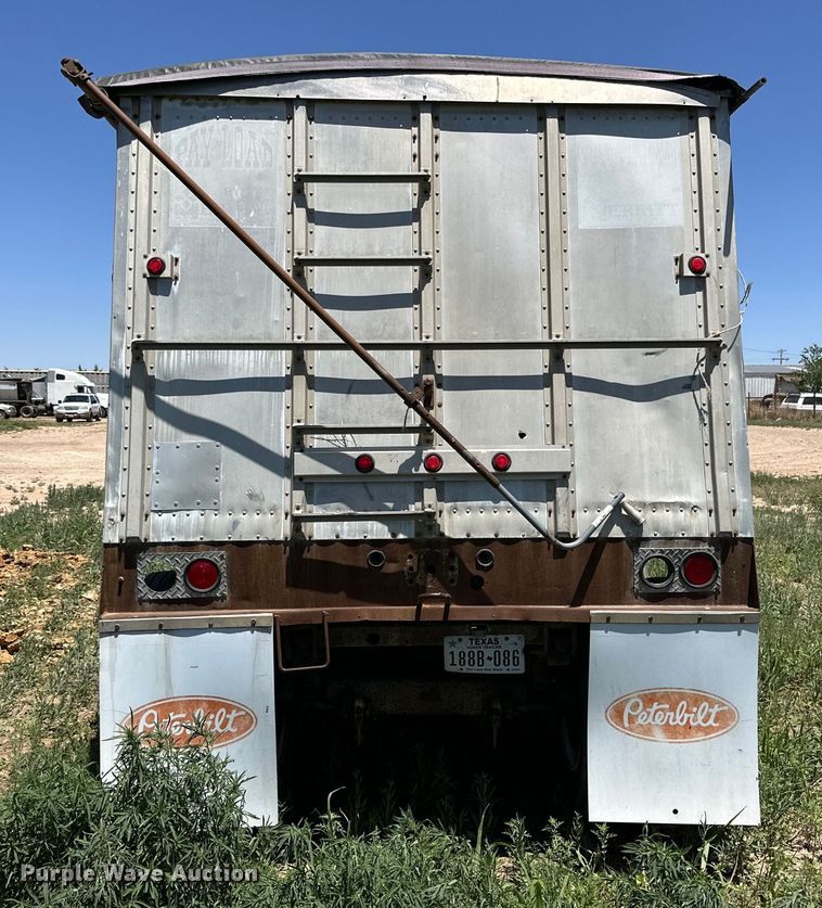 image for item DK6641 1983 Merrit 420-10 grain trailer