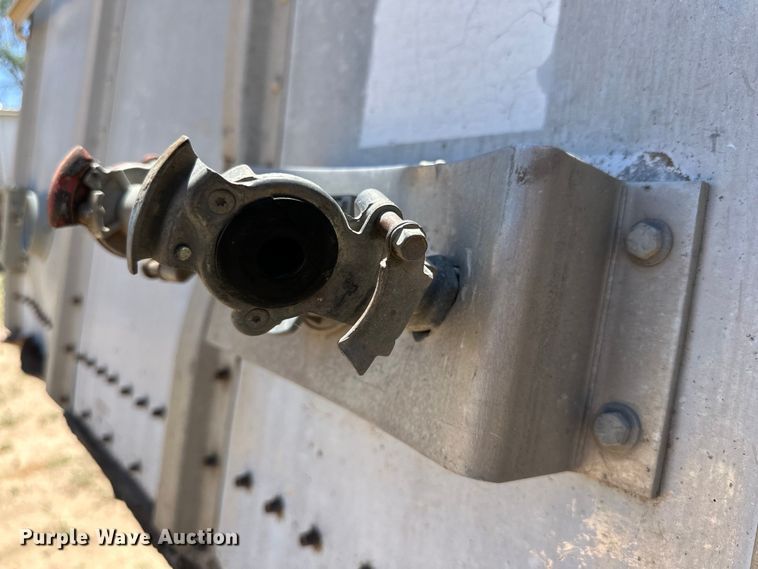 image for item DK6641 1983 Merrit 420-10 grain trailer