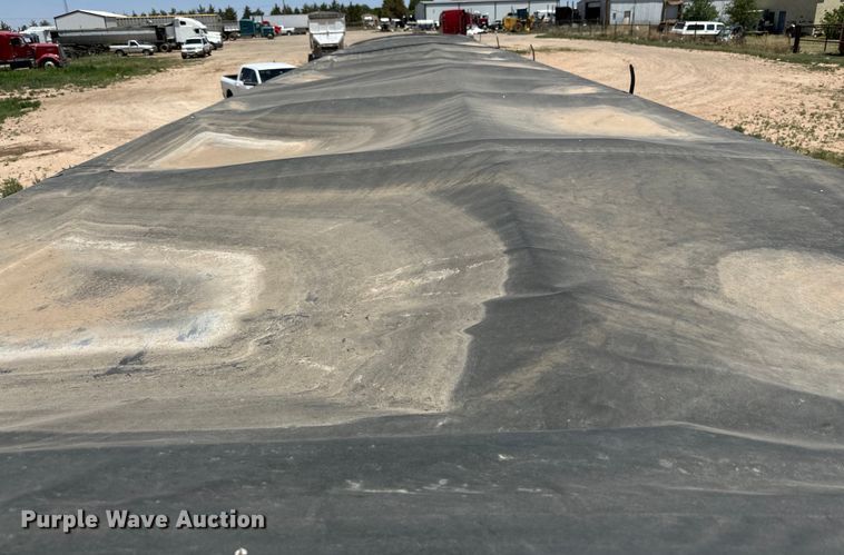 image for item DK6641 1983 Merrit 420-10 grain trailer