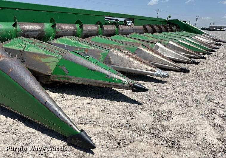 image for item DK6660 John Deere 653A all-crop head