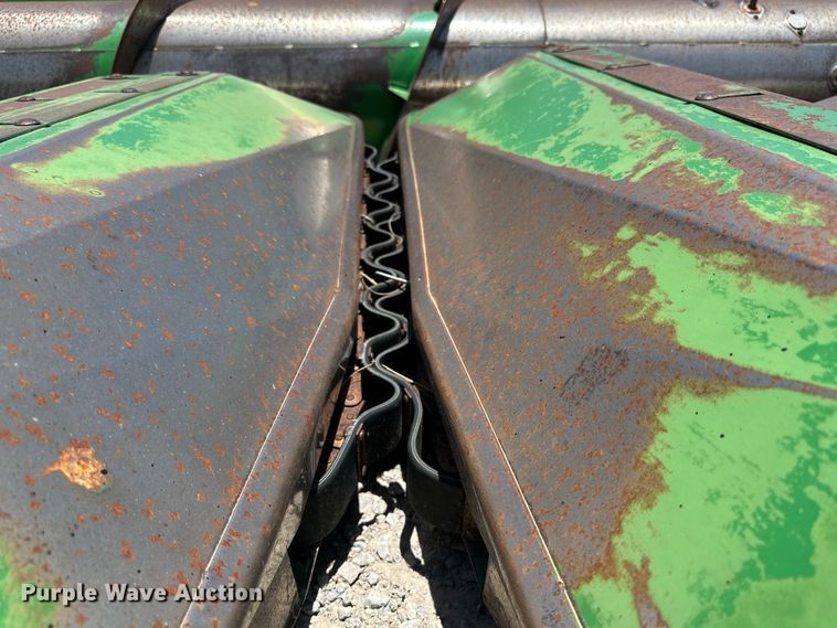 image for item DK6660 John Deere 653A all-crop head