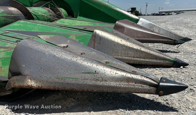 image for item DK6660 John Deere 653A all-crop head