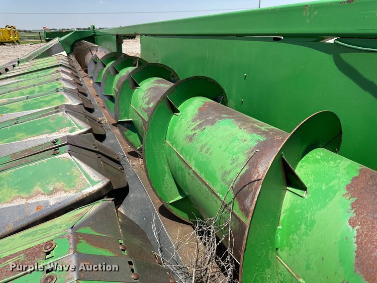 image for item DK6660 John Deere 653A all-crop head