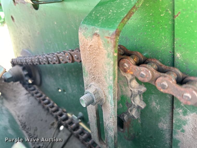 image for item DK6660 John Deere 653A all-crop head