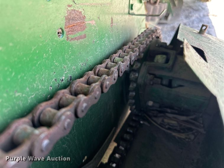 image for item DK6660 John Deere 653A all-crop head