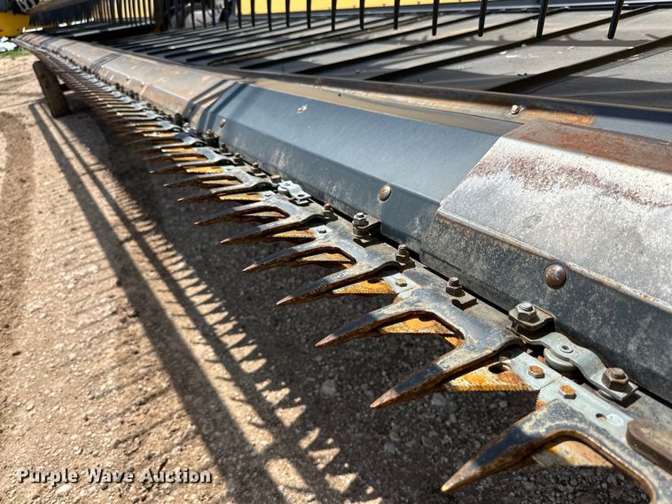 image for item DK6666 New Holland 88C draper head