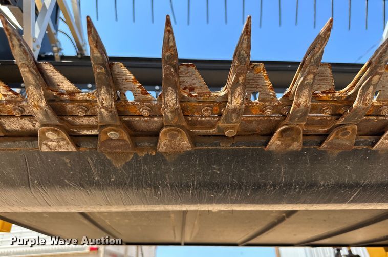 image for item DK6666 New Holland 88C draper head