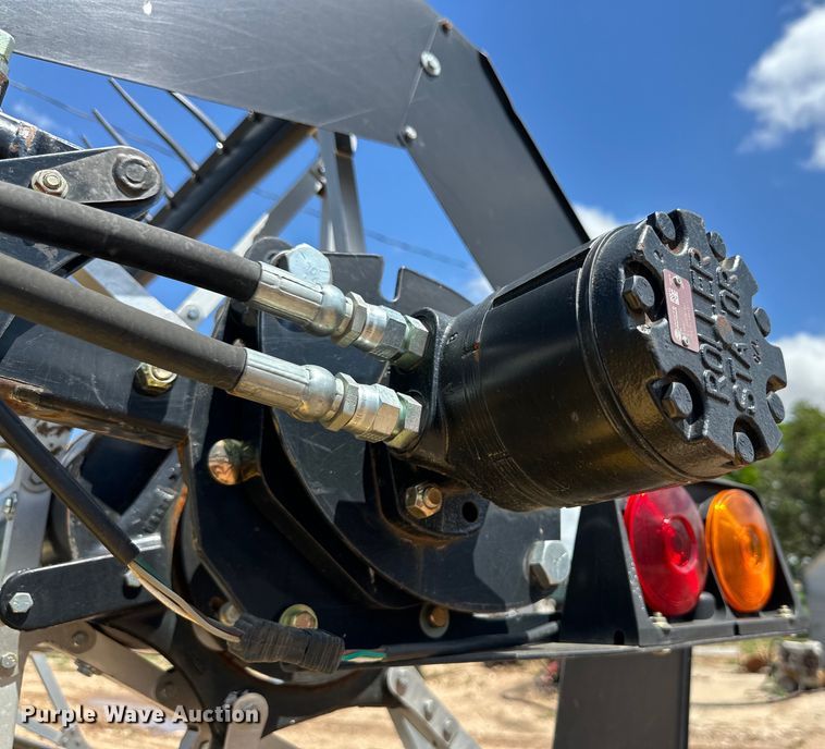 image for item DK6666 New Holland 88C draper head