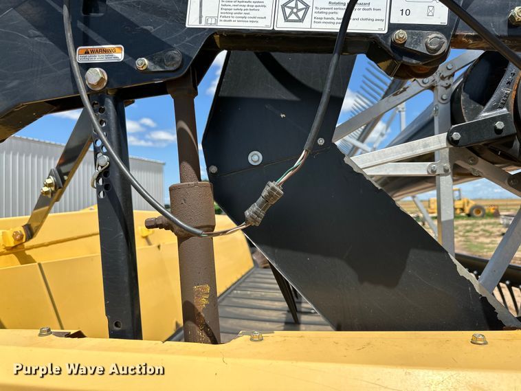 image for item DK6666 New Holland 88C draper head