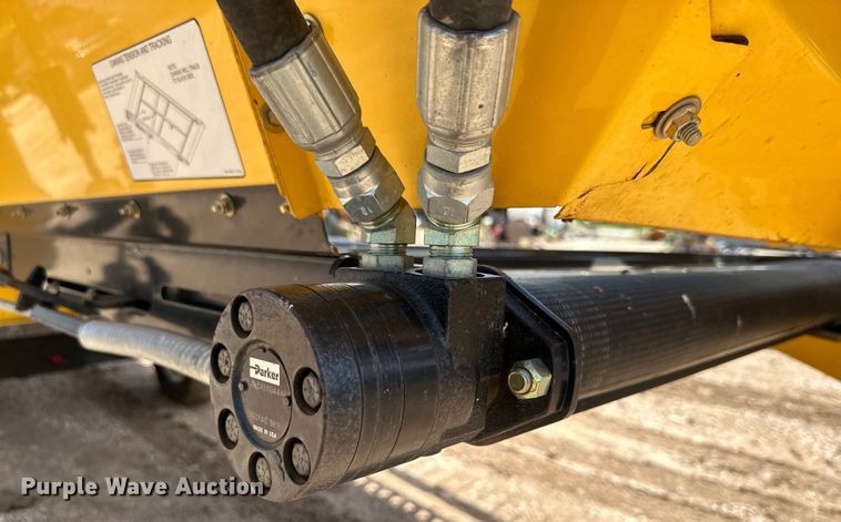 image for item DK6666 New Holland 88C draper head