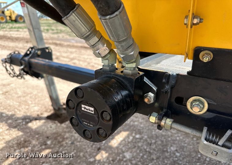 image for item DK6666 New Holland 88C draper head