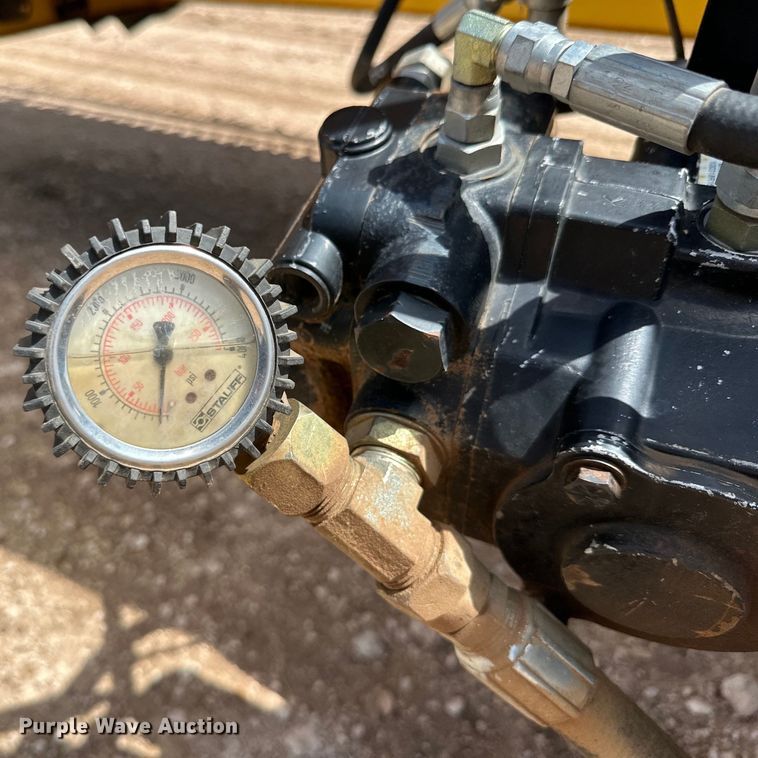 image for item DK6666 New Holland 88C draper head