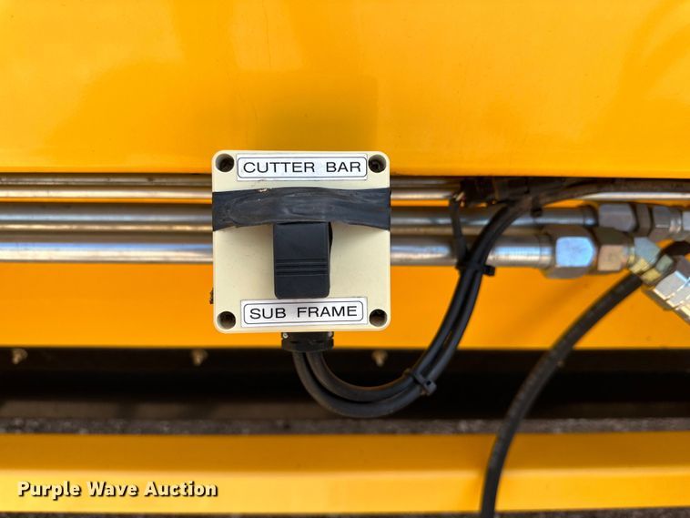 image for item DK6666 New Holland 88C draper head