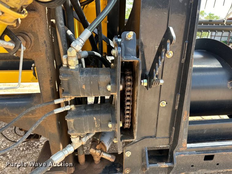 image for item DK6666 New Holland 88C draper head