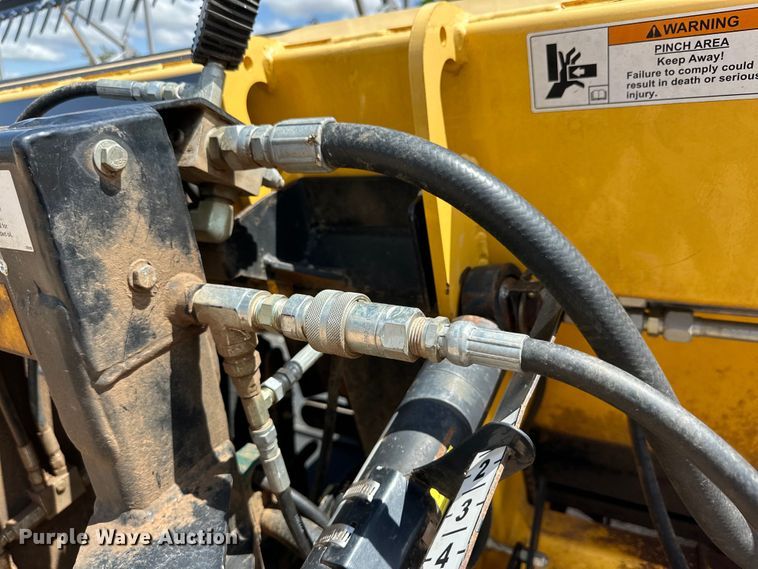 image for item DK6666 New Holland 88C draper head