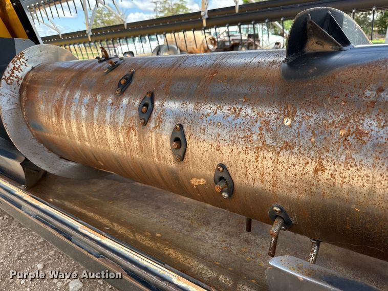 image for item DK6666 New Holland 88C draper head