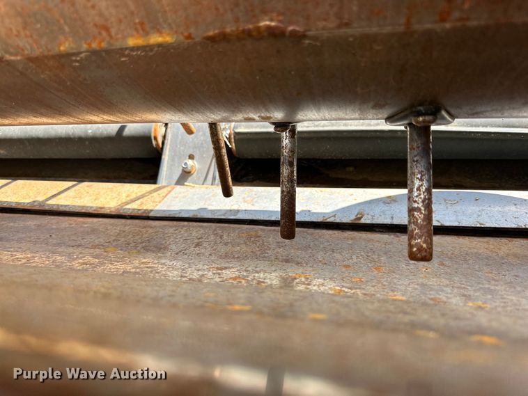 image for item DK6666 New Holland 88C draper head