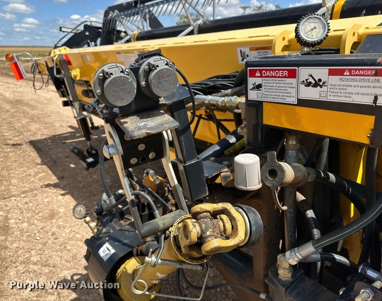 image for item DK6666 New Holland 88C draper head