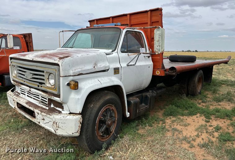 image for item DK6873 1975 Chevrolet C65 flatbed truck