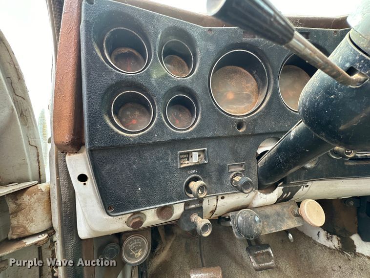 image for item DK6873 1975 Chevrolet C65 flatbed truck