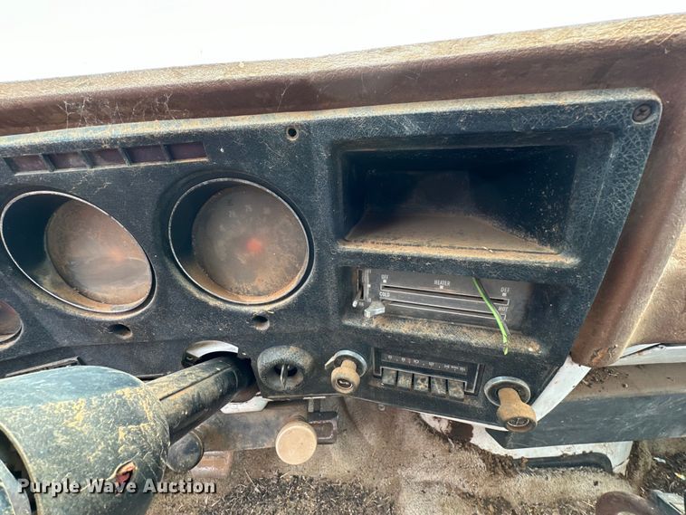 image for item DK6873 1975 Chevrolet C65 flatbed truck